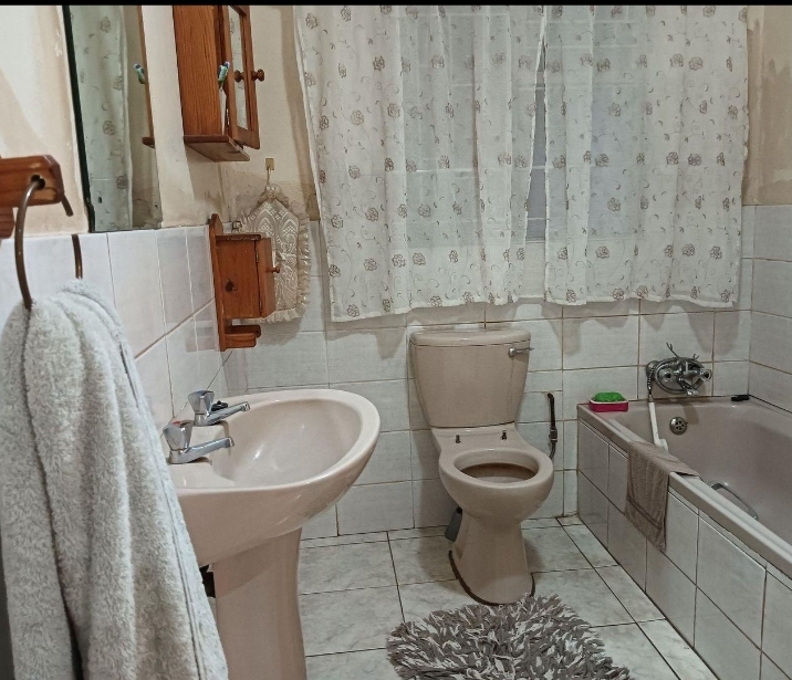 3 Bedroom Property for Sale in Mohadin North West